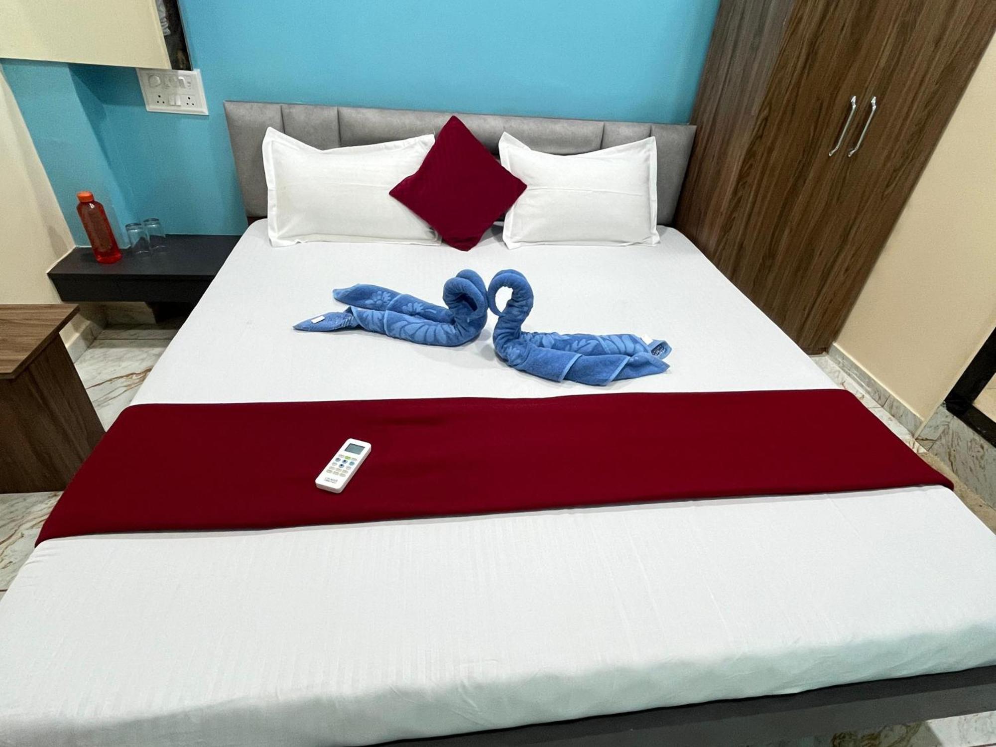 Jai Swaminarayan Delux Homestay Garudeshwar 外观 照片