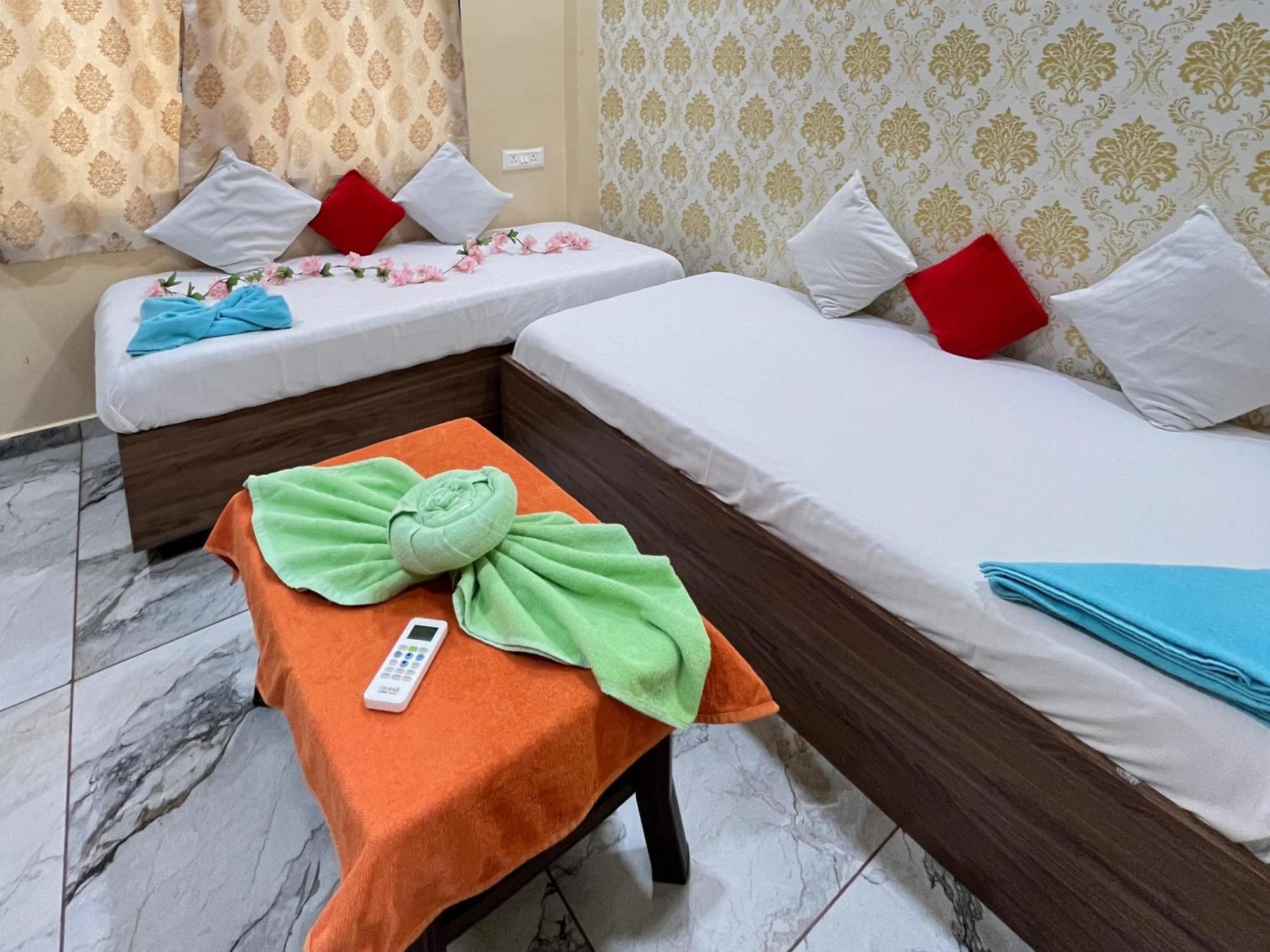 Jai Swaminarayan Delux Homestay Garudeshwar 外观 照片