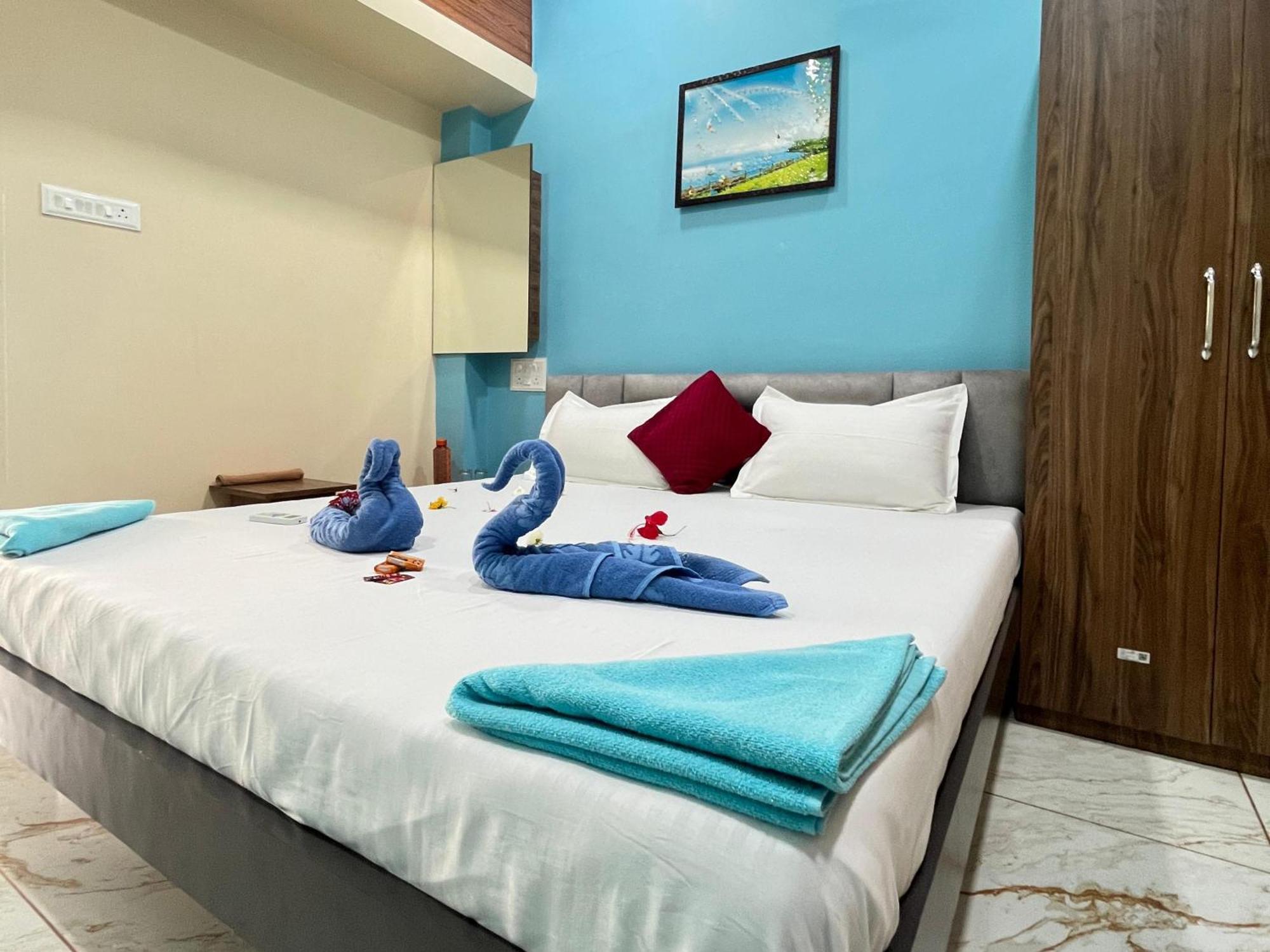 Jai Swaminarayan Delux Homestay Garudeshwar 外观 照片